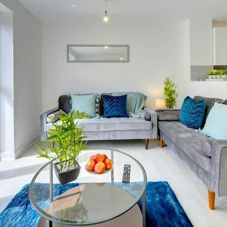 Appartement The Stratford Palace à Birmingham Extérieur photo