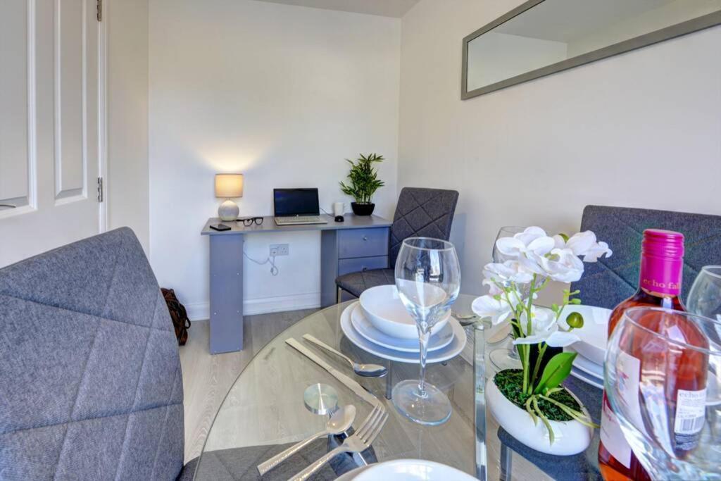 Appartement The Stratford Palace à Birmingham Extérieur photo