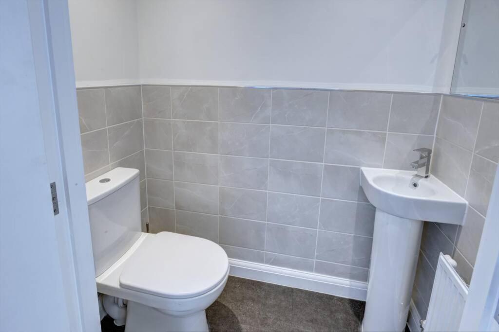 Appartement The Stratford Palace à Birmingham Extérieur photo
